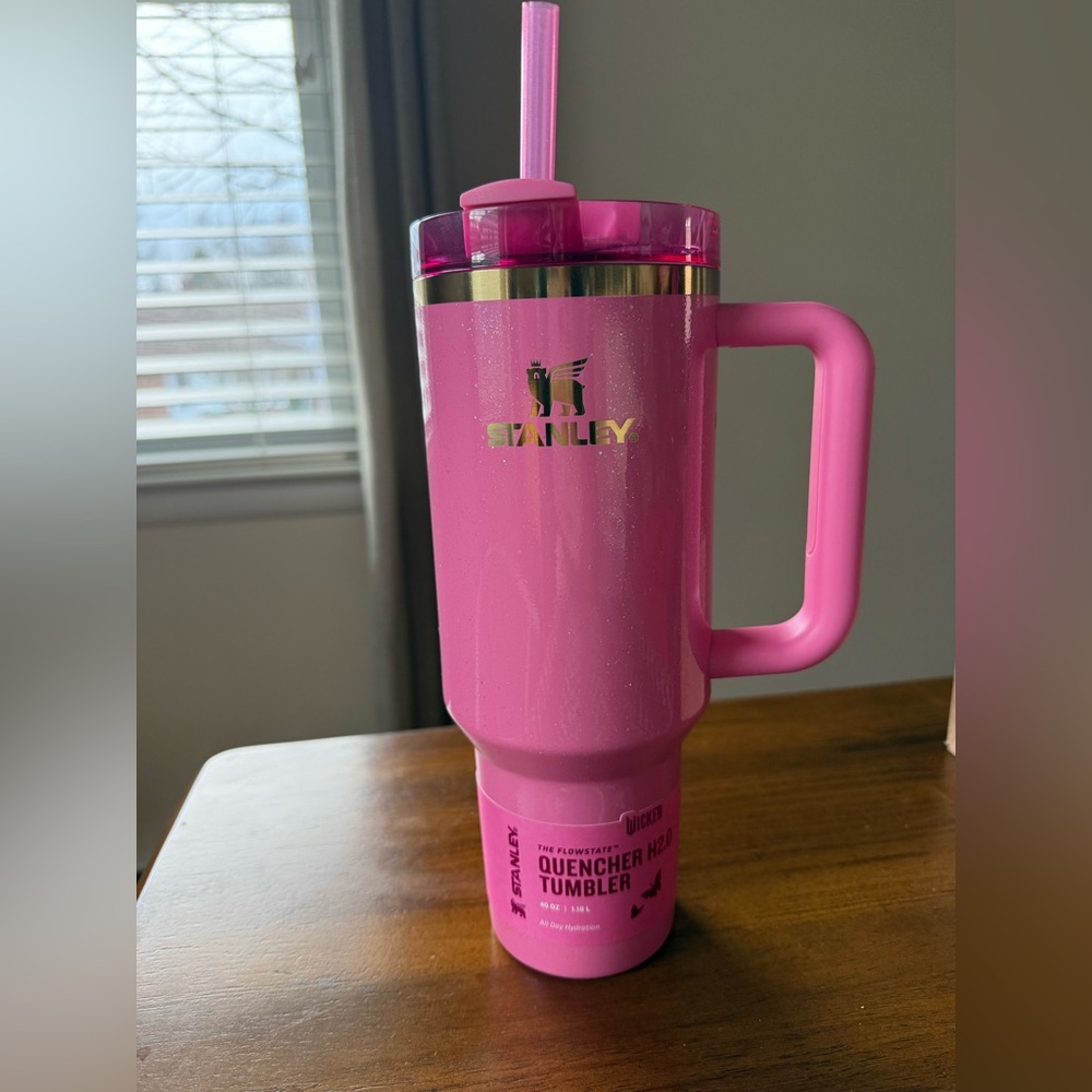 Limited Edition Wicked Glinda Stanley 40oz